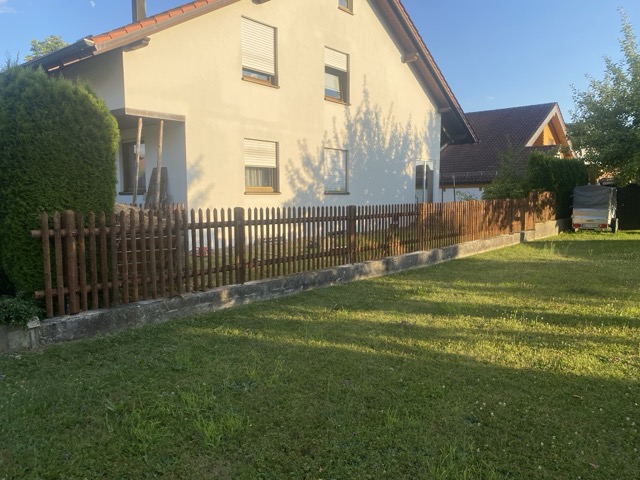 holzzaunhinten